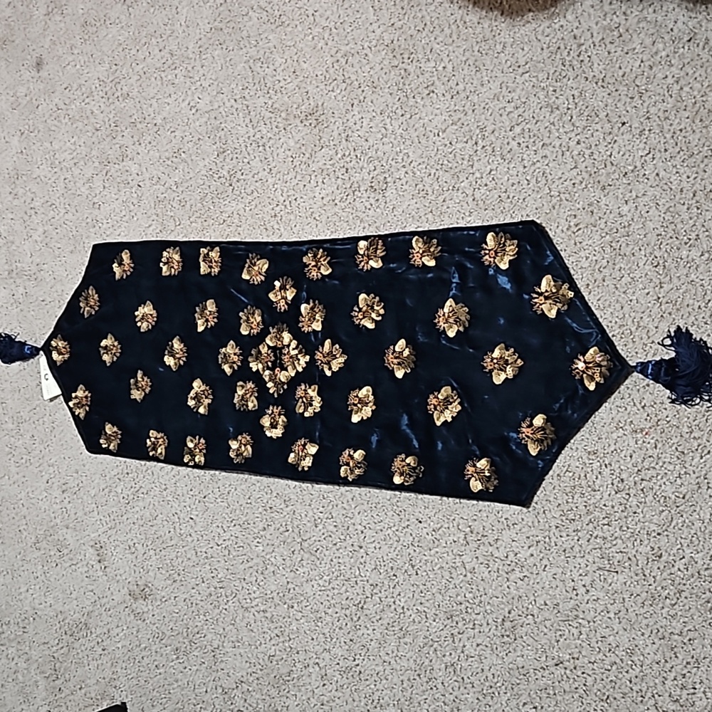 VERAI Blue & Gold Decorative Table Throw Art Piece
